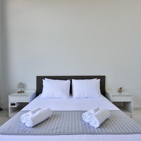 Loucerna Suites Chania Chrissi Akti Chania Exterior foto
